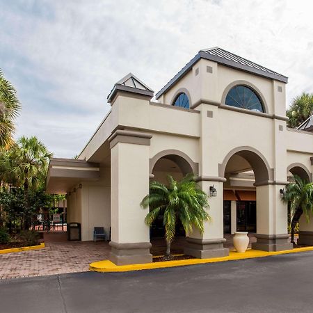 Days Inn & Suites By Wyndham Orlando Airport Екстер'єр фото