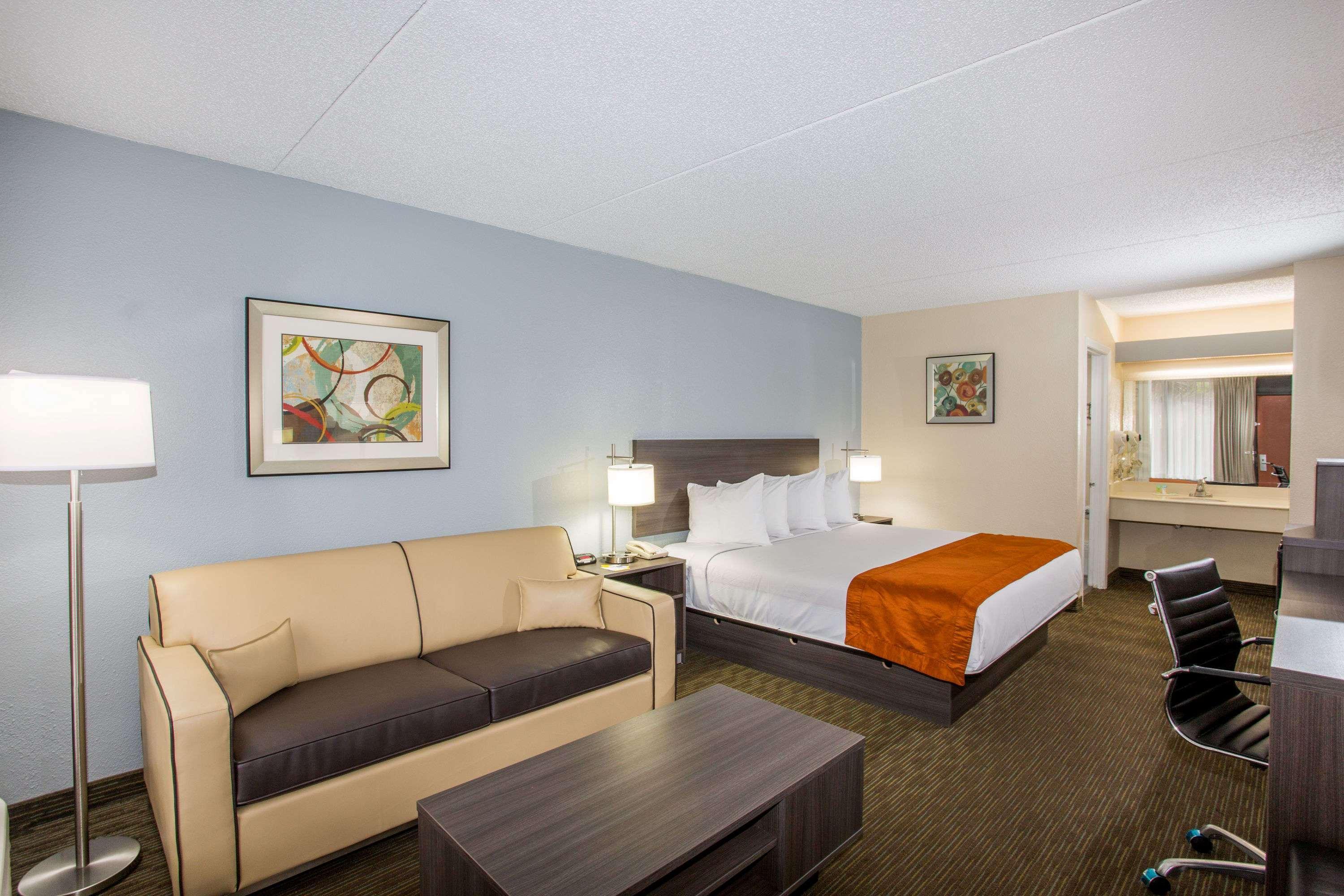 Days Inn & Suites By Wyndham Orlando Airport Екстер'єр фото