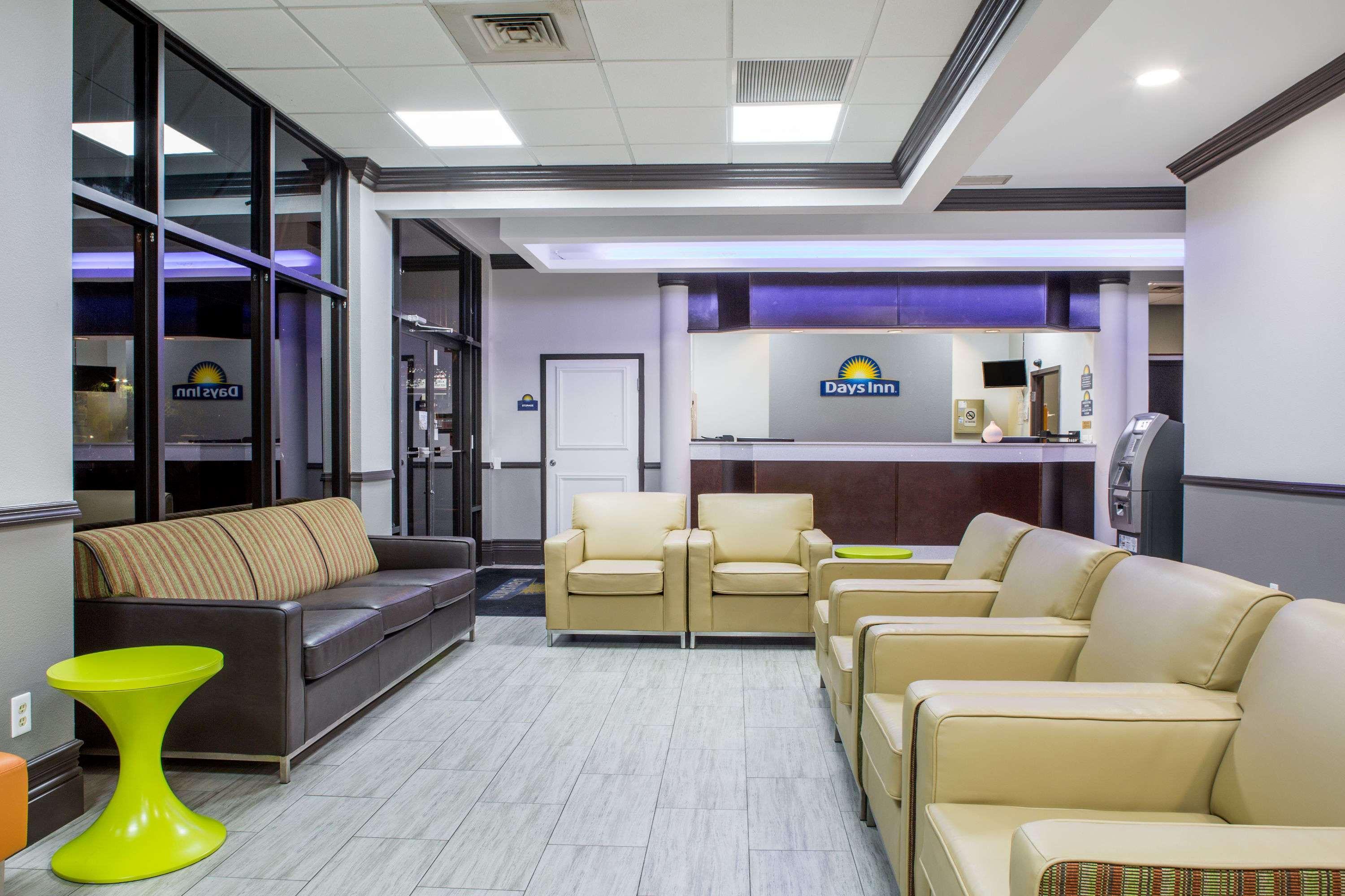 Days Inn & Suites By Wyndham Orlando Airport Екстер'єр фото