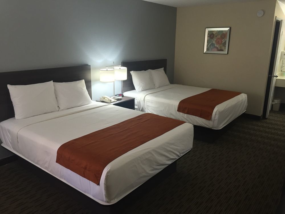 Days Inn & Suites By Wyndham Orlando Airport Екстер'єр фото