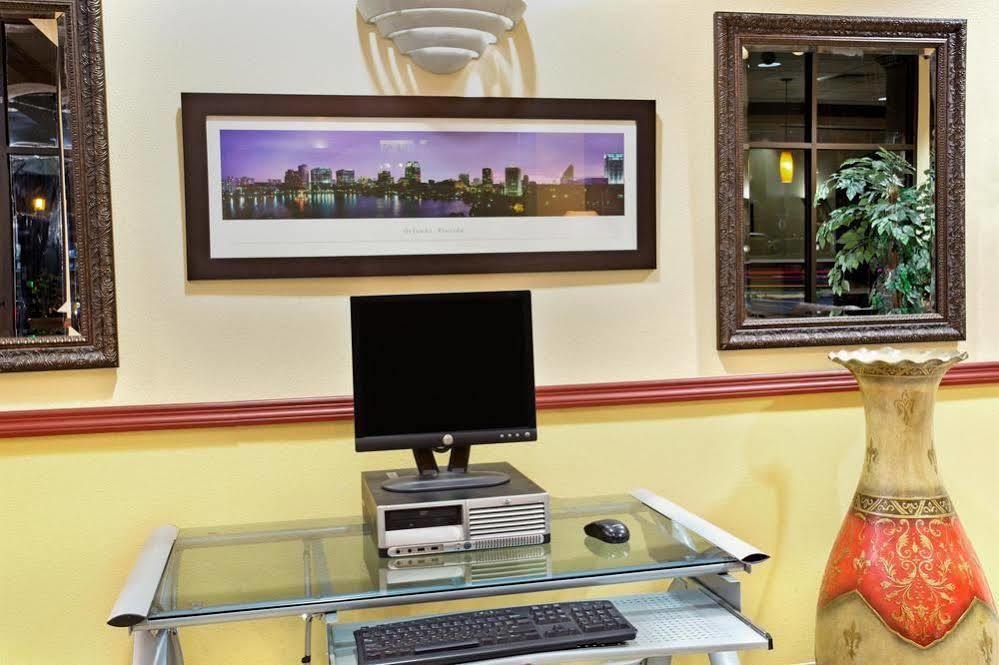 Days Inn & Suites By Wyndham Orlando Airport Екстер'єр фото