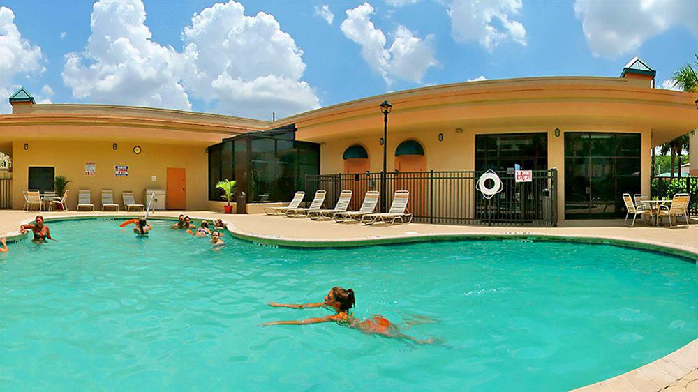 Days Inn & Suites By Wyndham Orlando Airport Екстер'єр фото